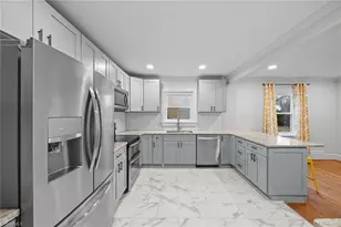 509 Country Club Dr, Burlington, NC 27215 - Photo 6