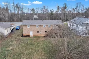 3579 Sparta Rd, North Wilkesboro, NC 28659 - Photo 6
