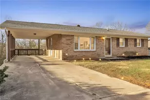 3579 Sparta Rd, North Wilkesboro, NC 28659 - Photo 2