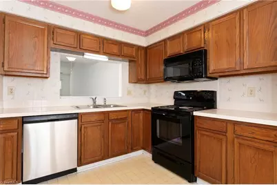 2716 Sawgrass Court, Winston-Salem, NC 27103 - Photo 12