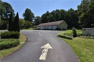 1355 Peachtree St, Winston-Salem, NC 27107 - Photo 10