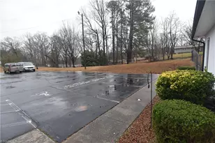 1355 Peachtree St, Winston-Salem, NC 27107 - Photo 8