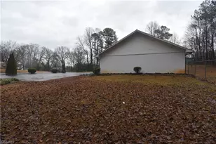 1355 Peachtree St, Winston-Salem, NC 27107 - Photo 6