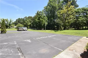 1355 Peachtree St, Winston-Salem, NC 27107 - Photo 28