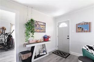 218 W Washington St, Mayodan, NC 27027 - Photo 6