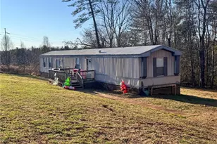 2628 Windy Ridge Rd, North Wilkesboro, NC 28659 - Photo 22