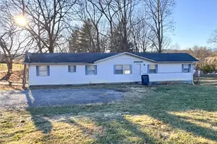 2628 Windy Ridge Rd, North Wilkesboro, NC 28659 - Photo 38