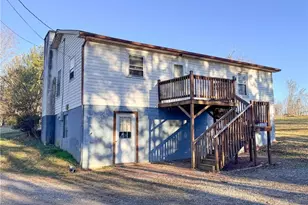 2628 Windy Ridge Rd, North Wilkesboro, NC 28659 - Photo 2