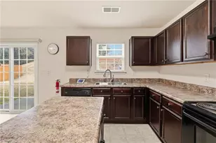 3611 Blue Spruce Ct, Greensboro, NC 27406 - Photo 14