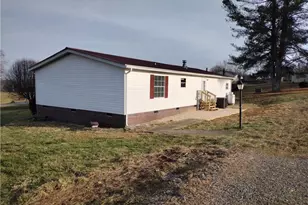 125 Breezy Ridge Way, Mount Airy, NC 27030 - Photo 4