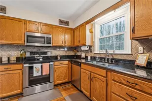 5220 Bridge Pointe Dr, Clemmons, NC 27012 - Photo 8