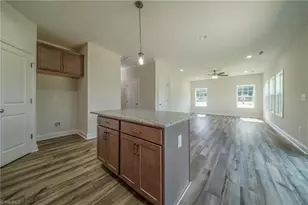 1324 Dandridge Dr, Kernersville, NC 27284 - Photo 12