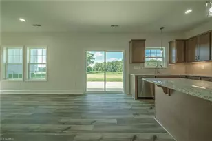 1324 Dandridge Dr, Kernersville, NC 27284 - Photo 14