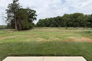 1324 Dandridge Dr, Kernersville, NC 27284 - Photo 4
