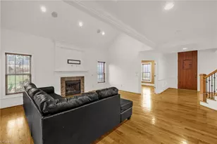 1352 Trafalgar Dr, High Point, NC 27262 - Photo 12