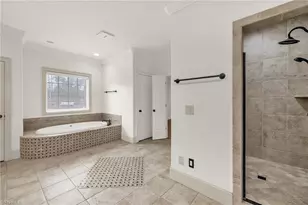 1352 Trafalgar Dr, High Point, NC 27262 - Photo 24