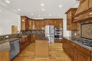 1352 Trafalgar Dr, High Point, NC 27262 - Photo 16