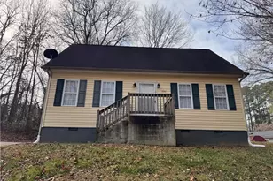 558 Chandler St, Winston-Salem, NC 27101 - Photo 1