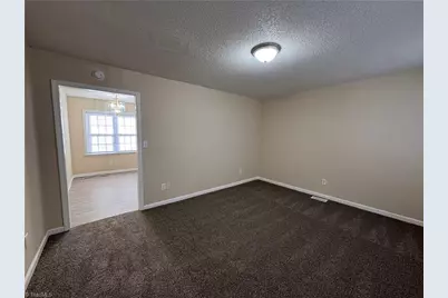 558 Chandler Street, Winston-Salem, NC 27101 - Photo 4