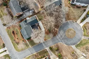 1005 Westminster Dr, Greensboro, NC 27410 - Photo 34