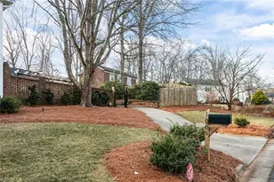 1005 Westminster Dr, Greensboro, NC 27410 - Photo 32