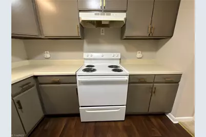 1006 W Barton Street #B, Greensboro, NC 27407 - Photo 8