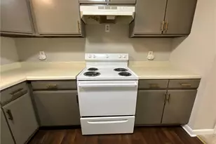 1006 W Barton St, Greensboro, NC 27407 - Photo 8