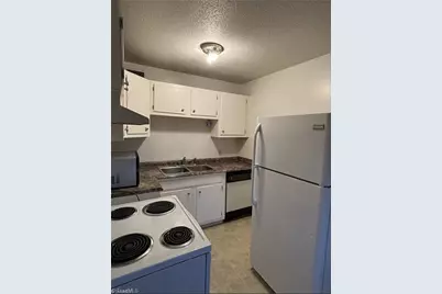 3816 Country Club Road #C, Winston-Salem, NC 27104 - Photo 2