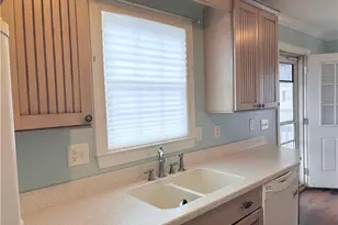 114 W Green Ct, Greensboro, NC 27407 - Photo 8