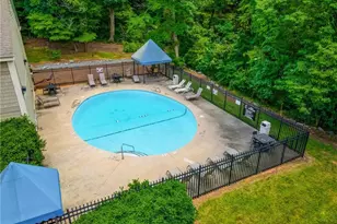 1518 Benjamin Pkwy, Greensboro, NC 27408 - Photo 34