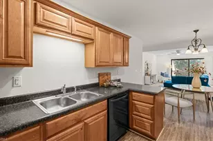 1518 Benjamin Pkwy, Greensboro, NC 27408 - Photo 18