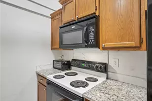 2739 Cottage Pl, Greensboro, NC 27455 - Photo 10