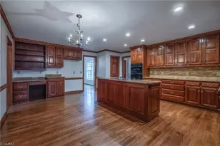 5 Kenbridge Ct, Greensboro, NC 27410 - Photo 12