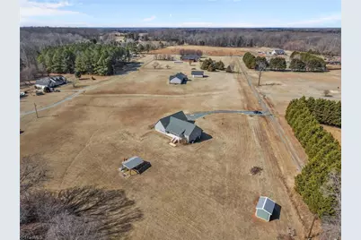 6880 Big Tree Lane, Liberty, NC 27298 - Photo 40