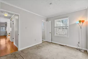 4404 Essex Ct, High Point, NC 27265 - Photo 16