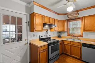 4404 Essex Ct, High Point, NC 27265 - Photo 10