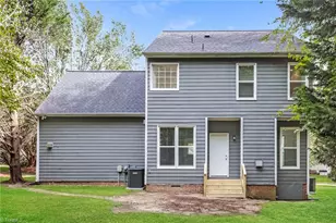 8 Brackenwood Ct, Greensboro, NC 27407 - Photo 14