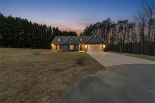 1029 Lee Acres Dr, Walnut Cove, NC 27052 - Photo 4