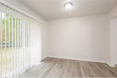 135 W Lakefield Drive, Greensboro, NC 27406 - Photo 6