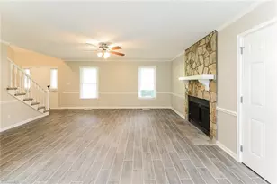 2359 Oakton Dr, Clemmons, NC 27012 - Photo 4