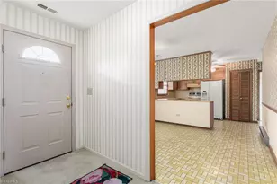 209 Dillard St, Mebane, NC 27302 - Photo 4