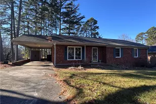 1122 Wells Cir, Asheboro, NC 27203 - Photo 2