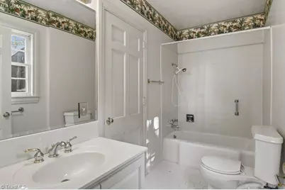 2325 Warwick Road, Winston-Salem, NC 27104 - Photo 28