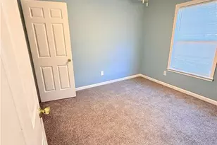 9 Bellows Ct, Greensboro, NC 27407 - Photo 12