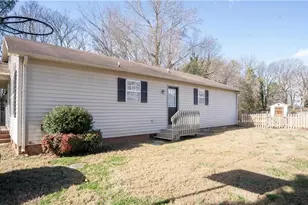 111 Seward Ave, High Point, NC 27265 - Photo 18