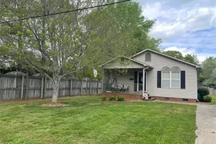 111 Seward Ave, High Point, NC 27265 - Photo 2