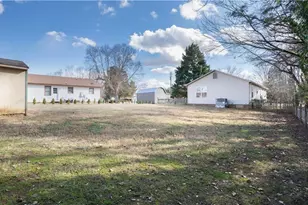 111 Seward Ave, High Point, NC 27265 - Photo 20