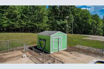 1015 Cypress Drive, Reidsville, NC 27320 - Photo 12