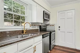 2702 Lilac Dr, Greensboro, NC 27408 - Photo 6