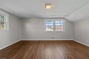 2804 W Cornwallis Dr, Greensboro, NC 27408 - Photo 24